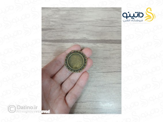 عکس قاب گردن آویز حاشیه دار دایره ای زرد قلم 19710 - انواع مدل قاب گردن آویز حاشیه دار دایره ای زرد قلم 19710