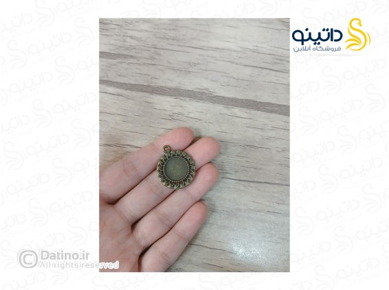 عکس قاب گردن آویز طرح خورشید دایره ای زرد قلم 19730 - انواع مدل قاب گردن آویز طرح خورشید دایره ای زرد قلم 19730