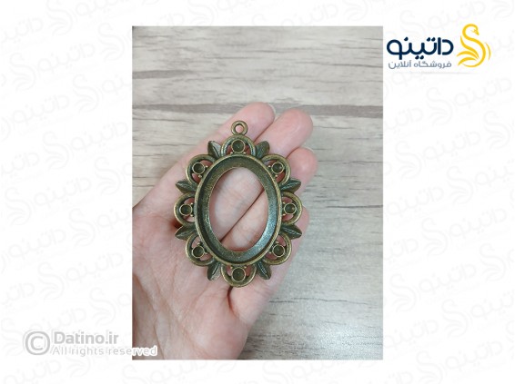 عکس قاب گردن آویز طرح مدیترانه ای کفه دار بیضی زرد قلم 19740 - انواع مدل قاب گردن آویز طرح مدیترانه ای کفه دار بیضی زرد قلم 19740