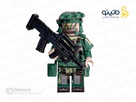 مینی فیگور سرباز با لباس استتار و سلاح QB3