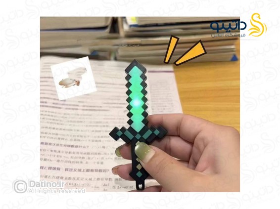 عکس جاکلیدی طرح شمشیر پیکسلی مدل چراغ دار پایه دار بازی ماینکرافت 20712 - انواع مدل جاکلیدی طرح شمشیر پیکسلی مدل چراغ دار پایه دار بازی ماینکرافت 20712